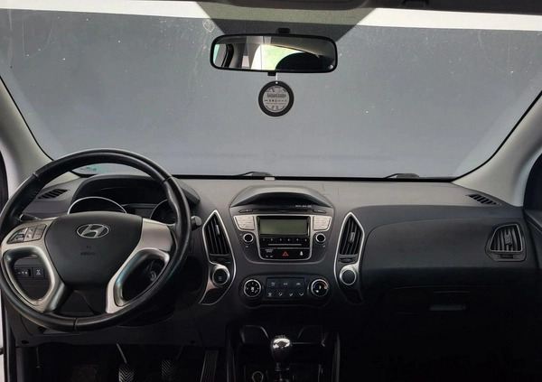 Hyundai ix35 cena 33900 przebieg: 194084, rok produkcji 2011 z Racibórz małe 277